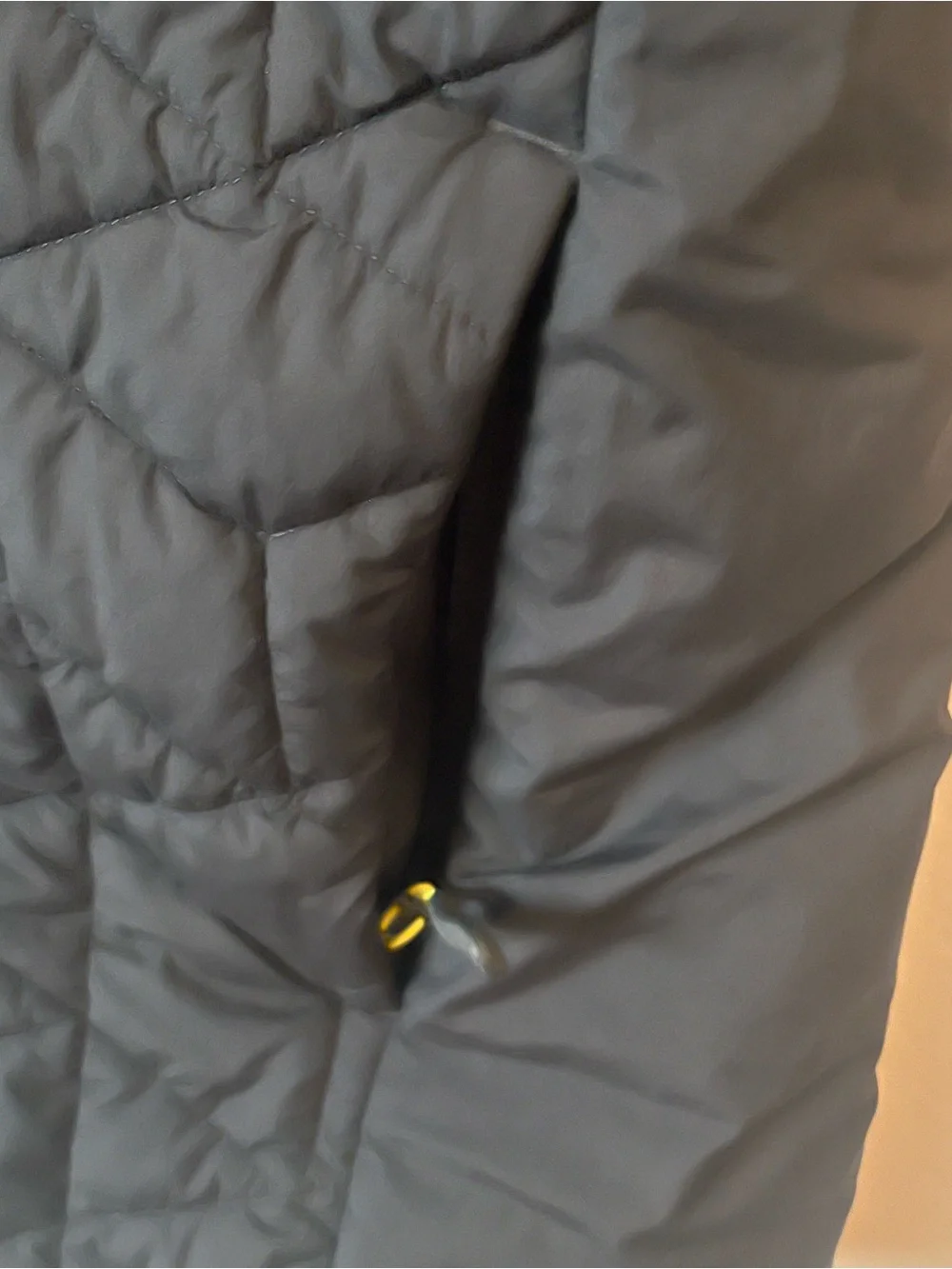 Duluth Trading II Womens Black Quilted Full Zip Vest inner outer Pockets XL fall